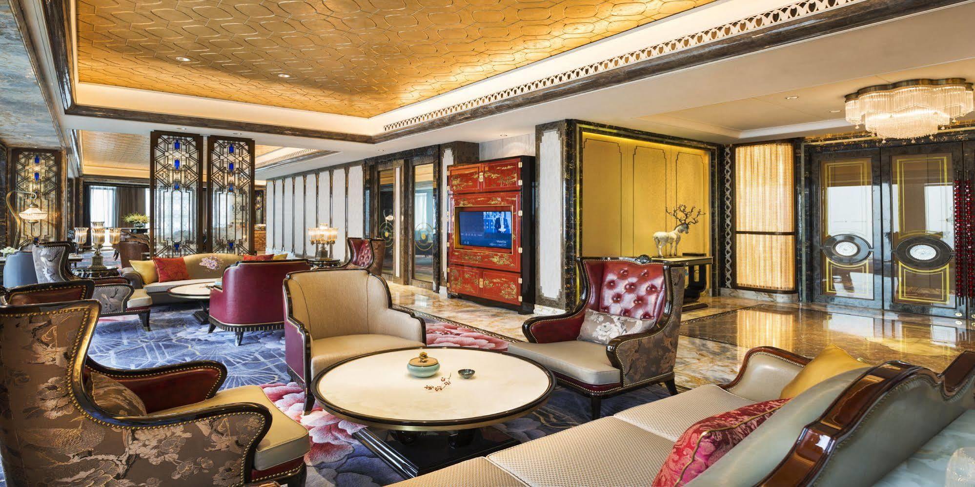 Wanda Reign Chengdu Hotel Exterior photo
